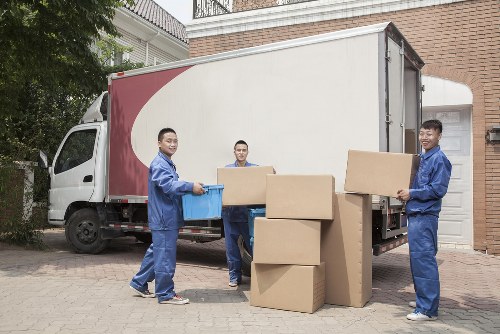 Packing and loading service for Surrey customers moving home or office